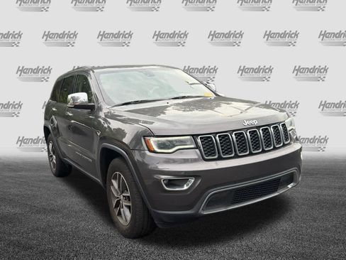Used 2017 Jeep Grand Cherokee Limited w/ Luxury Group II RWD image 2