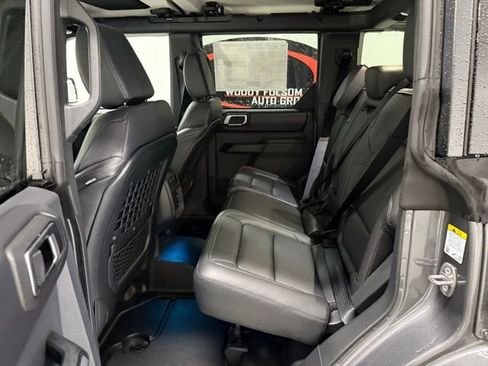 New 2025 Ford Bronco Badlands image 15