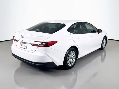 Certified 2025 Toyota Camry LE image 5
