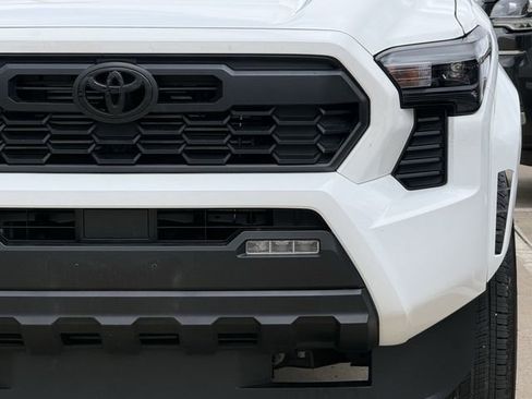 Used 2026 Toyota Tacoma TRD Sport RWD image 7