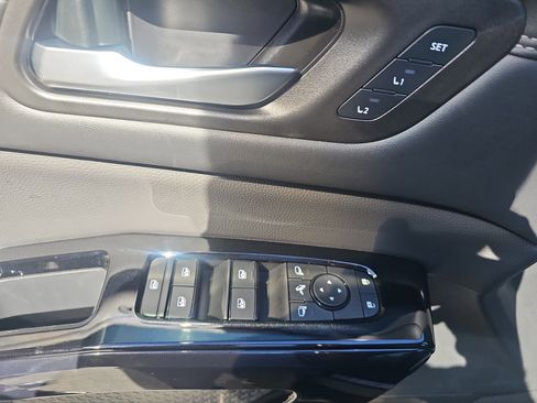 Used 2026 Nissan Pathfinder Platinum image 9