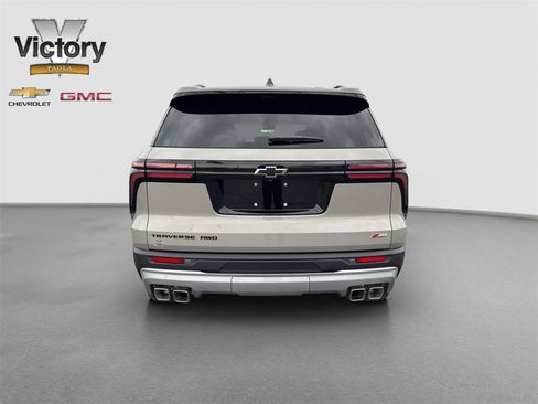 New 2026 Chevrolet Traverse Z71 w/ Enhanced Driving Package image 5