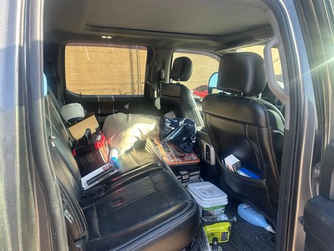 Used 2018 Ford F150 Lariat RWD image 5