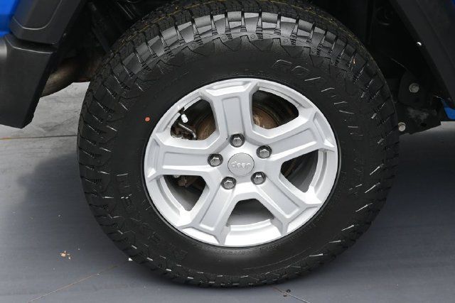 Used 2023 Jeep Wrangler Unlimited Sport AWD/4WD image 5
