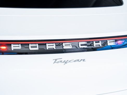 Used 2023 Porsche Taycan image 22