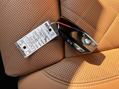 Certified 2025 BMW X5 M60i image 38