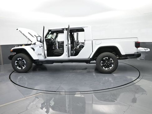 New 2026 Jeep Gladiator Rubicon w/ Steel Power Dome Hood Package AWD/4WD image 69