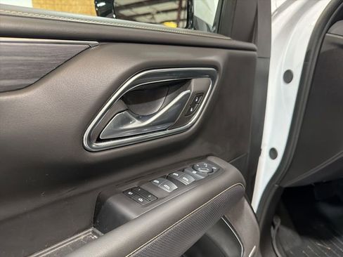 Used 2024 GMC Yukon XL SLT image 27