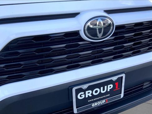 Certified 2025 Toyota RAV4 XLE FWD image 29