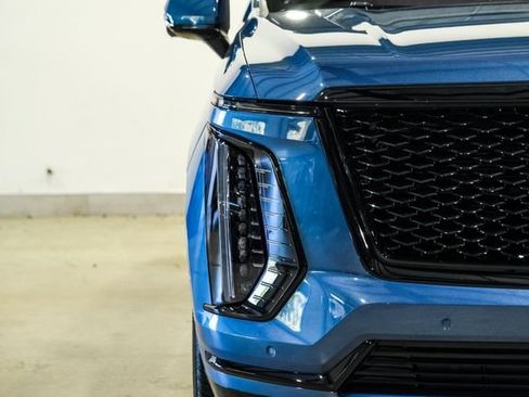 Used 2026 Cadillac Escalade Sport w/ LPO, ONYX Package AWD/4WD image 3