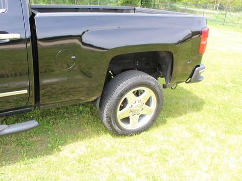 Used 2015 Chevrolet Silverado 2500 LTZ w/ Z71 Package, Off-Road AWD/4WD image 10