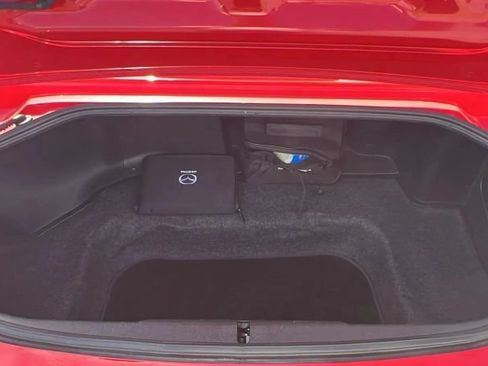 Used 2006 MAZDA MX-5 Miata Grand Touring RWD image 9