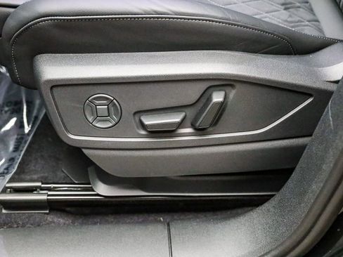 New 2025 Audi SQ5 Premium Plus image 23