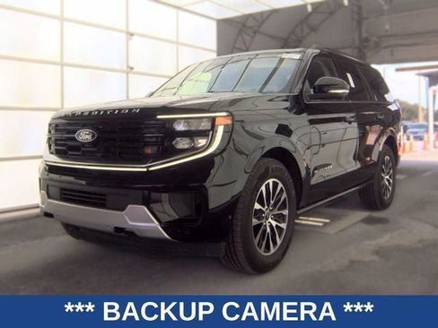 Used 2025 Ford Expedition Platinum AWD/4WD image 3
