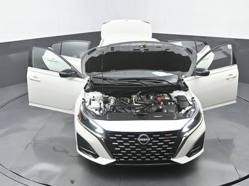 Used 2025 Nissan Altima 2.5 SR AWD/4WD image 33
