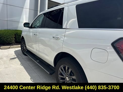 Used 2021 Ford Expedition Limited AWD/4WD image 18