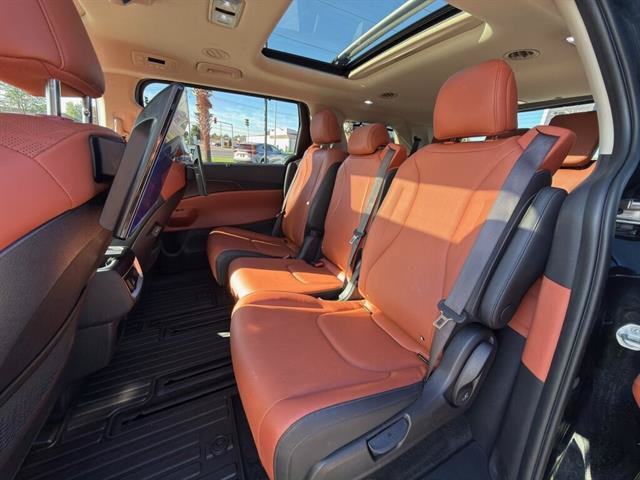 Used 2025 Kia Carnival SX FWD image 12