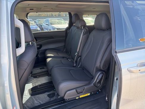New 2026 Kia Carnival SX Prestige FWD image 8