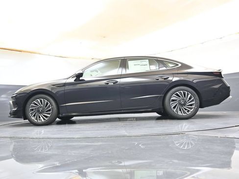 New 2026 Hyundai Sonata Limited FWD image 30