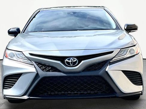 Used 2019 Toyota Camry XSE FWD image 4