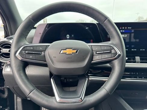 Used 2025 Chevrolet Equinox LT image 16