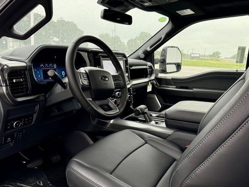 New 2025 Ford F150 Lariat w/ Equipment Group 502A High image 9