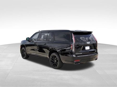 Used 2023 Cadillac Escalade ESV Sport Platinum w/ LPO, Floor Liner Package AWD/4WD image 3