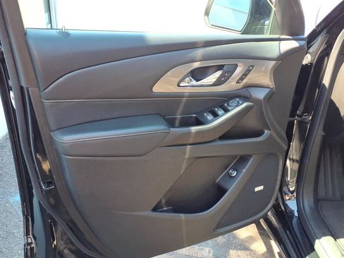 Certified 2023 Chevrolet Traverse Premier w/ Redline Edition AWD/4WD image 10