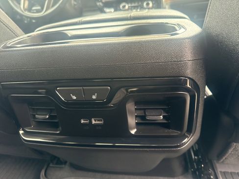 Used 2024 GMC Sierra 2500 AT4 w/ AT4 Preferred Package image 10