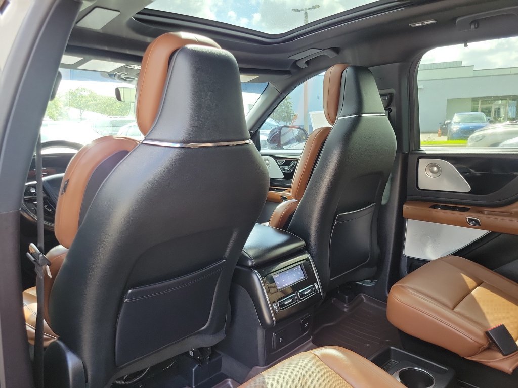 Certified 2023 Lincoln Aviator Reserve w/ Equipment Group 201A RWD image 8