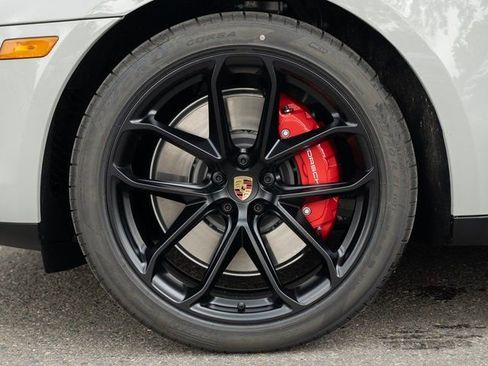 New 2025 Porsche Macan GTS image 12