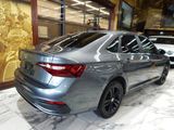 Used 2024 Volkswagen Jetta SE w/ Panoramic Sunroof Package image 4