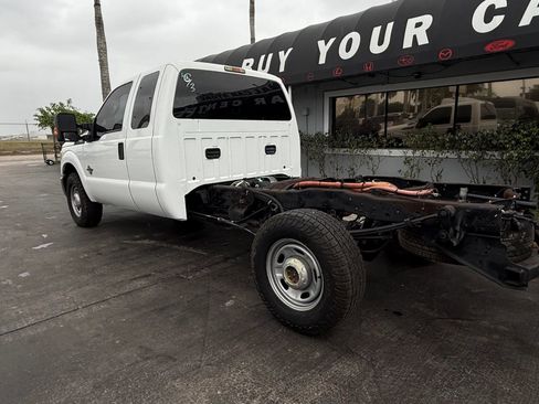 Used 2015 Ford F250 XL w/ XL Appearance Package image 4