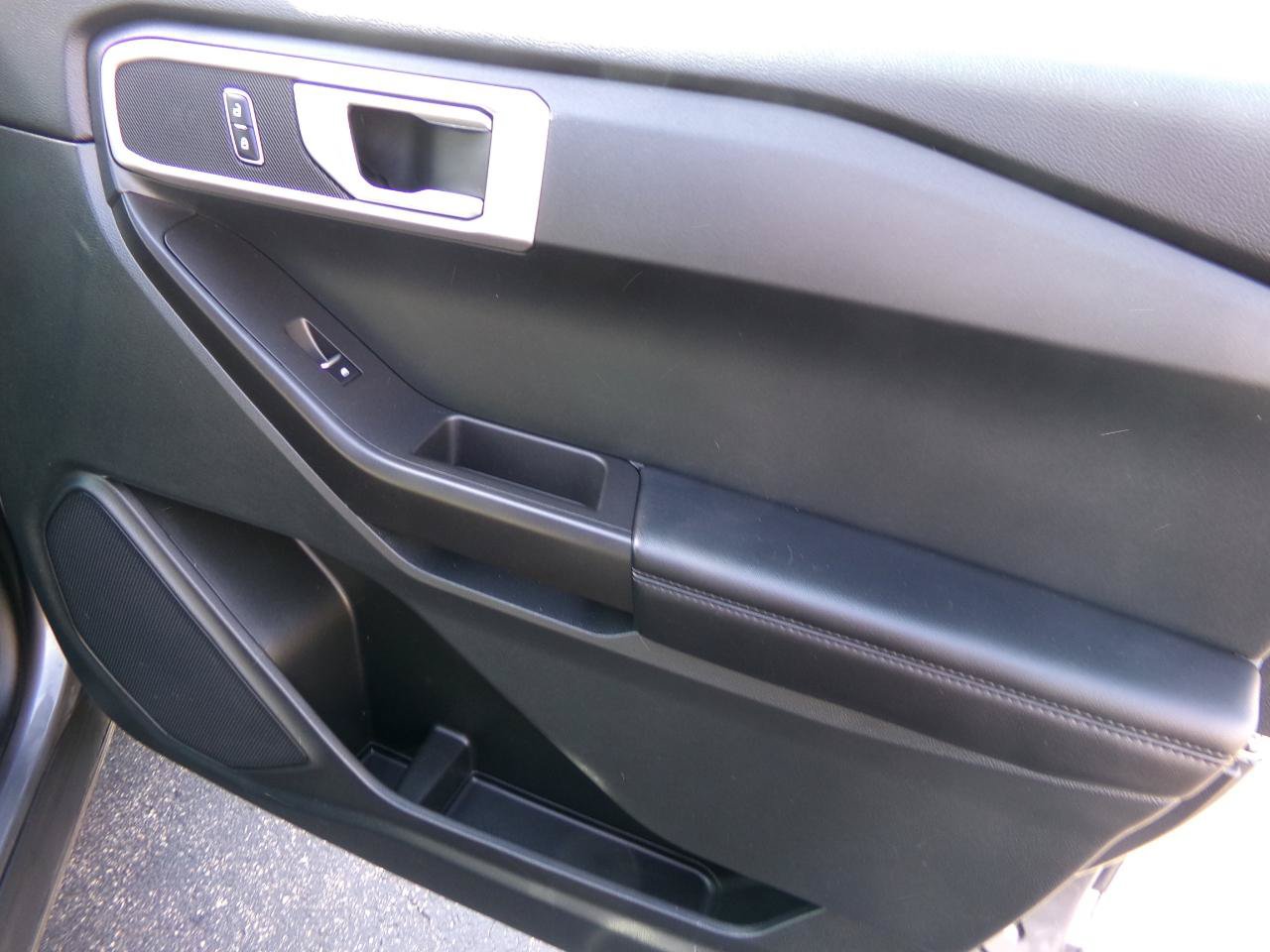 Used 2023 Ford Explorer 4WD image 39
