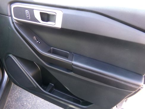 Used 2023 Ford Explorer 4WD image 39