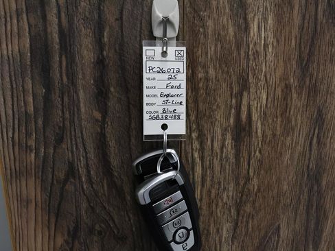 Used 2025 Ford Explorer ST-Line image 28