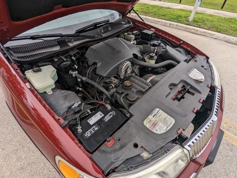 Used 1998 Lincoln Town Car Executive image 33