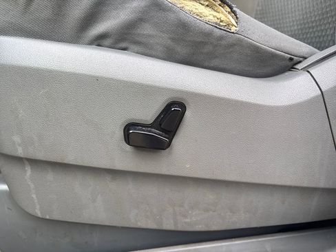 Used 2010 Dodge Grand Caravan SXT FWD image 12