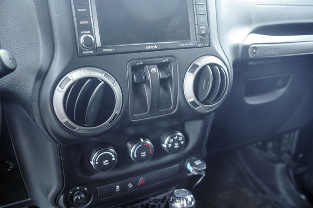 Used 2017 Jeep Wrangler Sport AWD/4WD image 35