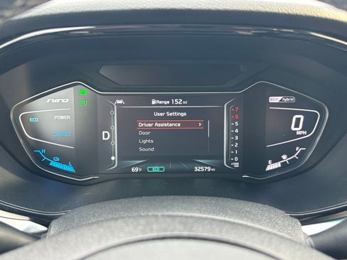 Used 2022 Kia Niro EX Premium FWD image 21