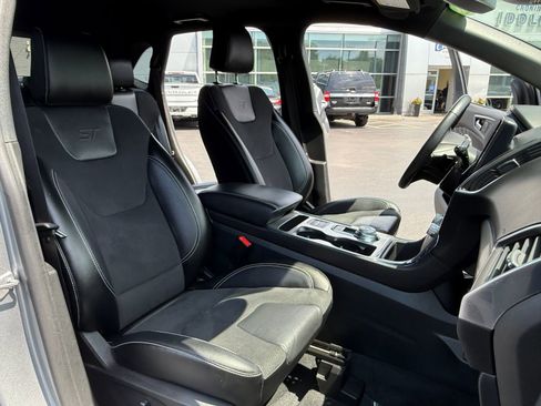 Used 2024 Ford Edge ST image 22