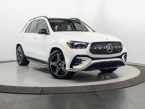 Used 2024 Mercedes-Benz GLE 450e 4MATIC image 1