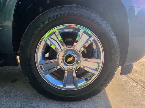 Used 2012 Chevrolet Avalanche LT w/ Texas Edition RWD image 47