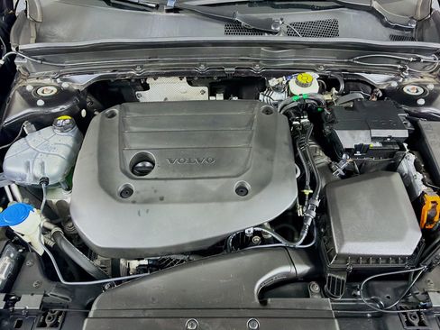 Used 2023 Volvo XC40 B5 Plus w/ Protection Package Premier AWD/4WD image 34
