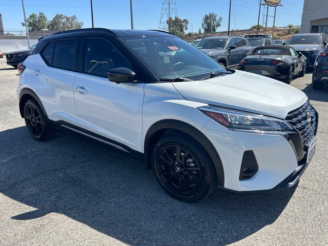 Used 2023 Nissan Kicks SR FWD image 7