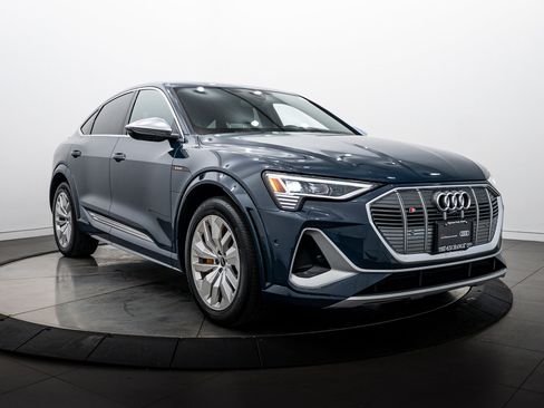 Used 2023 Audi e-tron S Premium Plus AWD/4WD image 2