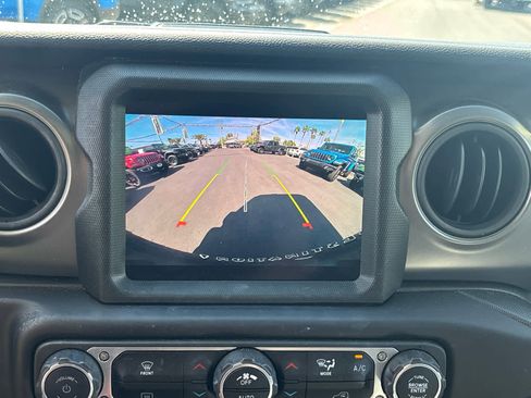 Used 2023 Jeep Wrangler Unlimited w/ 8.4" Radio Group image 24