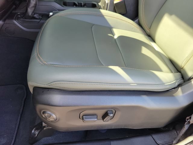 Used 2025 Jeep Gladiator Mojave AWD/4WD image 24