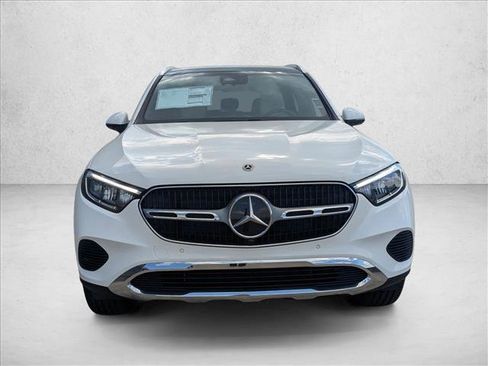 Used 2026 Mercedes-Benz GLC 300 image 2