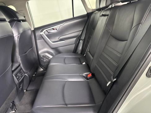 Used 2021 Toyota RAV4 XLE Premium FWD image 25